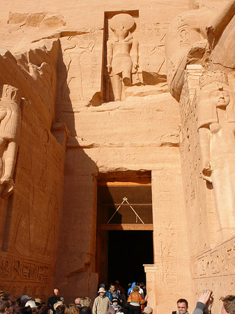 Fotos Tempel mit Touristen