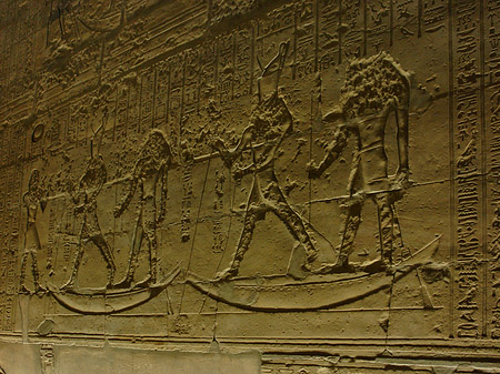 Foto Hyroglyphen im Horustempel