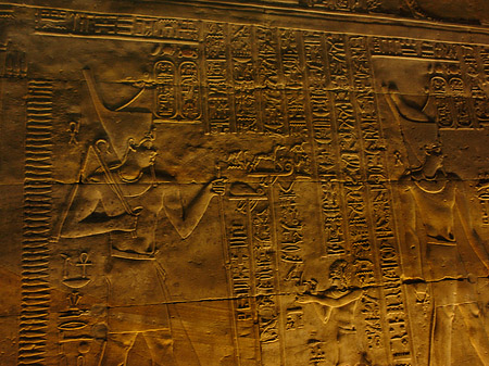 Fotos Hyroglyphen im Horustempel