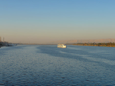 Schiffe und Boote Foto 