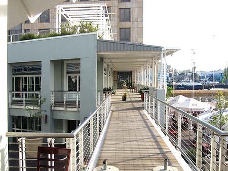 Foto Gebäude an der Waterfront